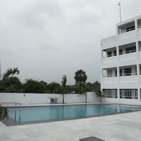 Отель Ganesh Residency Пондичерри Экстерьер фото
