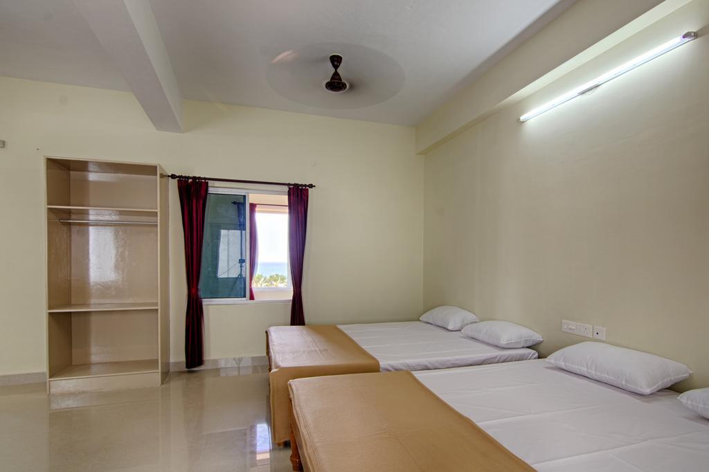 Отель Ganesh Residency Пондичерри Номер фото