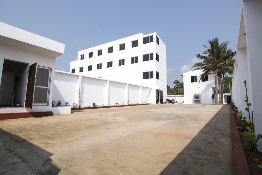 Отель Ganesh Residency Пондичерри Экстерьер фото