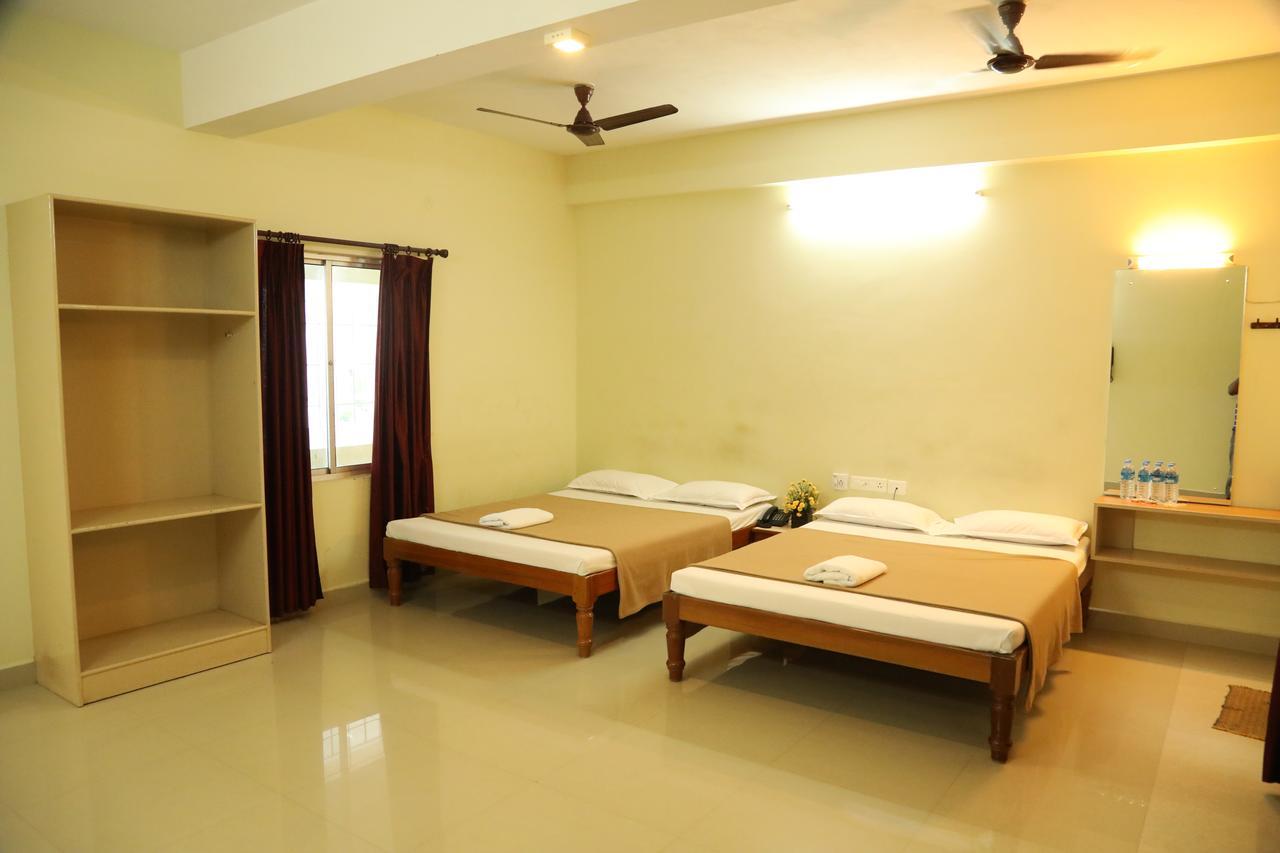 Отель Ganesh Residency Пондичерри Экстерьер фото