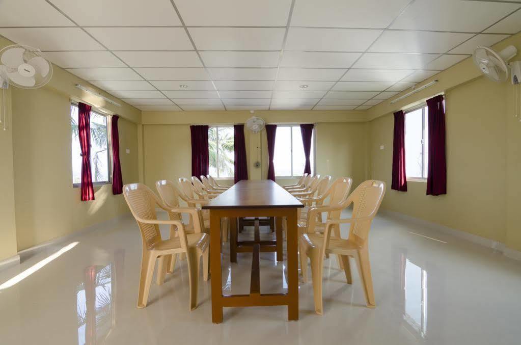 Отель Ganesh Residency Пондичерри Экстерьер фото